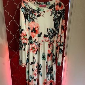 floral maxi dress size large (fits like medium)